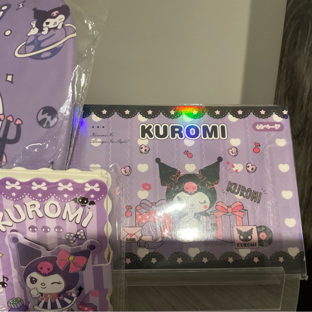 Kuromi 7 Piece Stationery Bundle - Picture 5 of 6